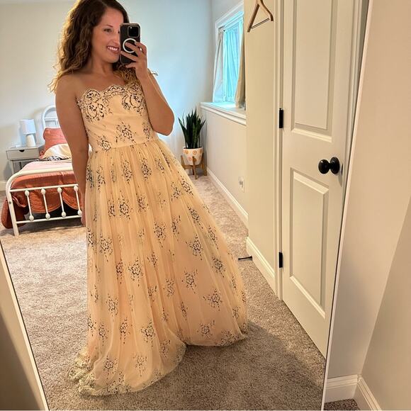 NWT MIGNON Pink Lace Pearl Tulle Sleeveless Maxi Gown 4 - Picture 3 of 11